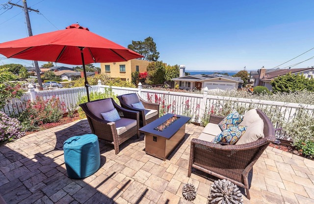 3827 Betsy's Nest - Adorable Monterey Cottage