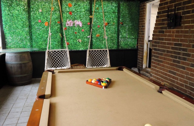 3bed 2bath Firepit, Pool Table, Darts, Pool.
