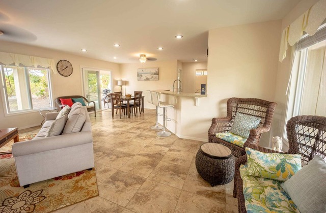 3BR/2BA Home + Own Private Tropical Orchard!