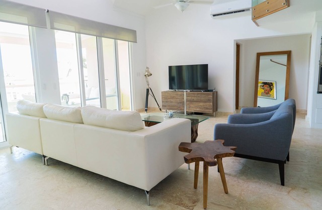 3BR/3.5BA Modern Paradise Loft Condo in Gated Community w/Daily Housekeeping