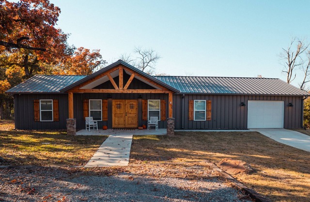 3BR Family Friendly House 1/2 A Mile From Downtown Atoka!