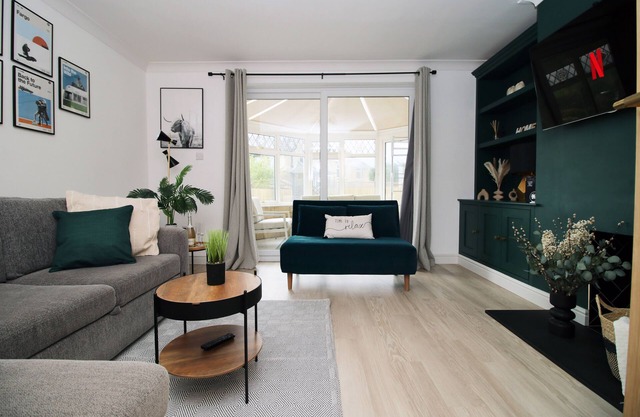3BR Retreat | 10min to Bath | Garden + Parking