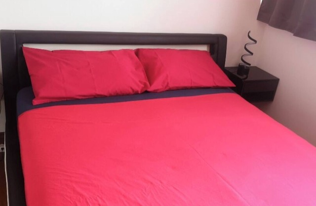 3Br - Sleeps6 - 15min Central London and Gatwick