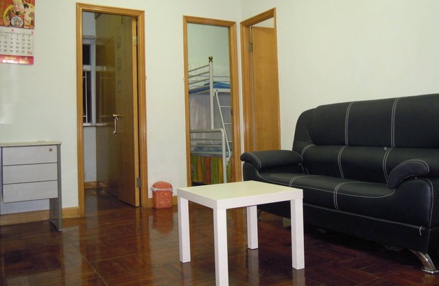 3mins MTR, 2bdrm Apt At Ladies MArket