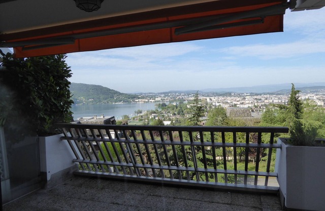 3rd floor apartment with lake view swimming pool tennis