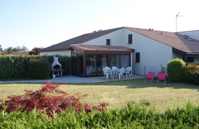 4/6-PERSON HOUSE IN SAINT VINCENT SUR JARD