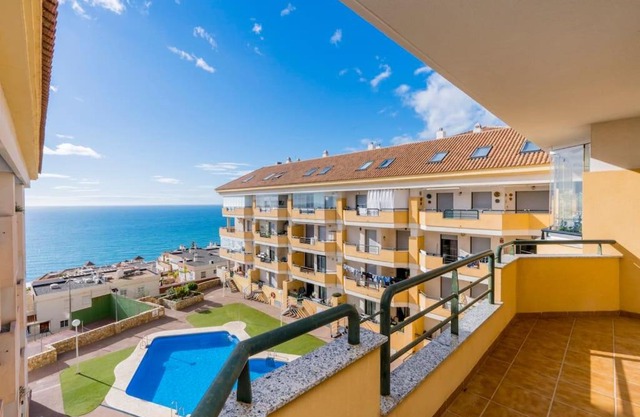 4 Bed Duplex with Stunning Sea Views