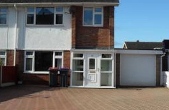 4-Bed House in Newport, Shropshire