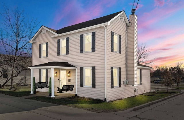 4-bed house in Wentzville next to restaurants/event space/"Free food and drink"