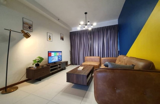 4 Bed Rooms Luxury Seaview Homestay at Gurney Penang无敌海景四房套房