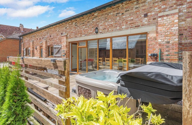 4 bedroom accommodation in Blandford Forum