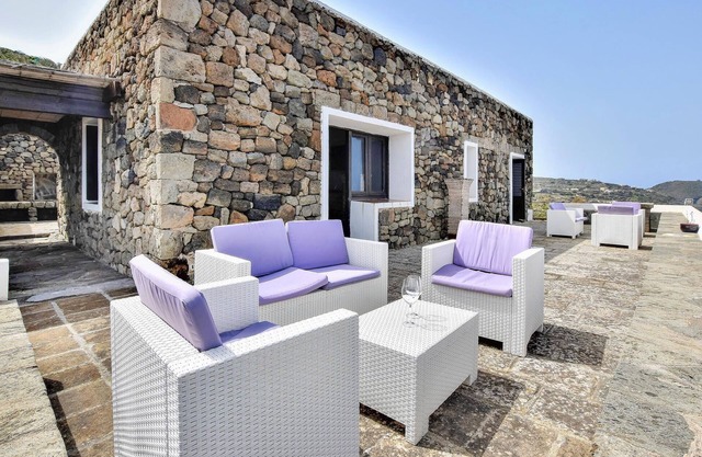 4 bedroom accommodation in Pantelleria