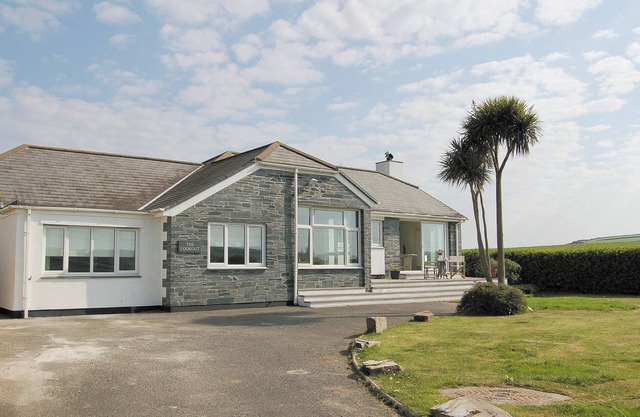 4 bedroom accommodation in Port Gaverne, near Port Isaac