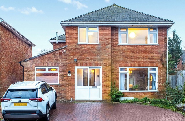 4 bedroom accommodation in Salisbury, near Dorset