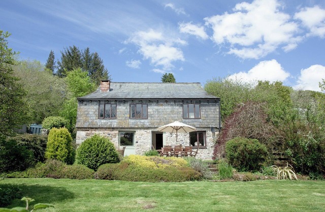 4 bedroom accommodation in Sheepstor