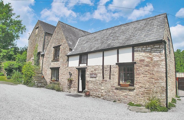 4 bedroom accommodation in Blakeney
