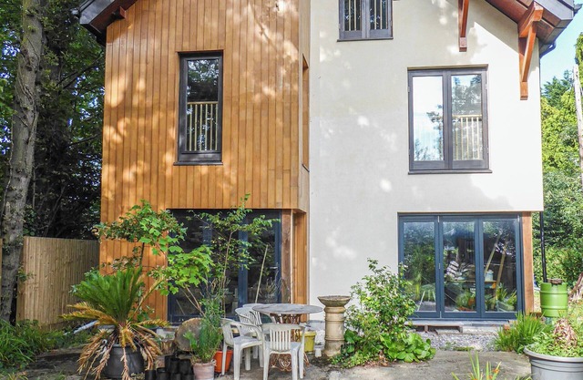 4 bedroom accommodation in Fareham