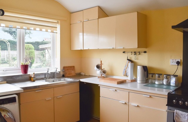 4 bedroom accommodation in Stutton, near Ipswich