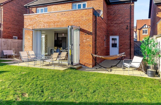 4 bedroom accommodation in Belper