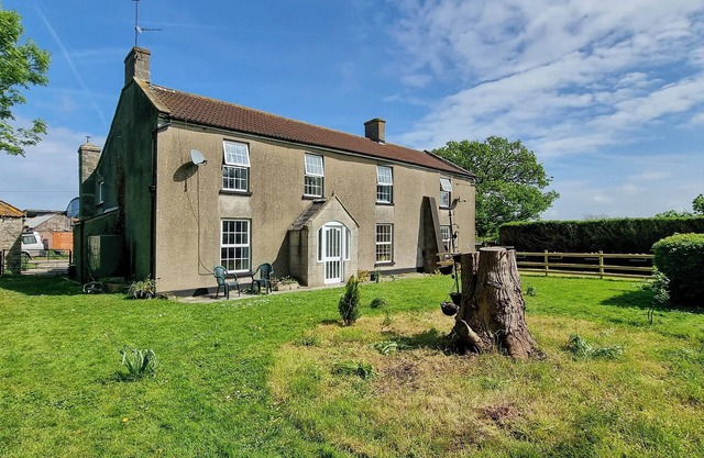 4 bedroom accommodation in East Rolstone, near Weston-Super-Mare