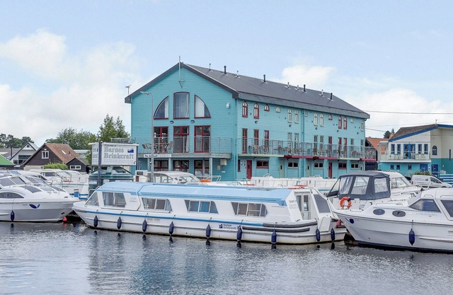4 bedroom accommodation in Wroxham