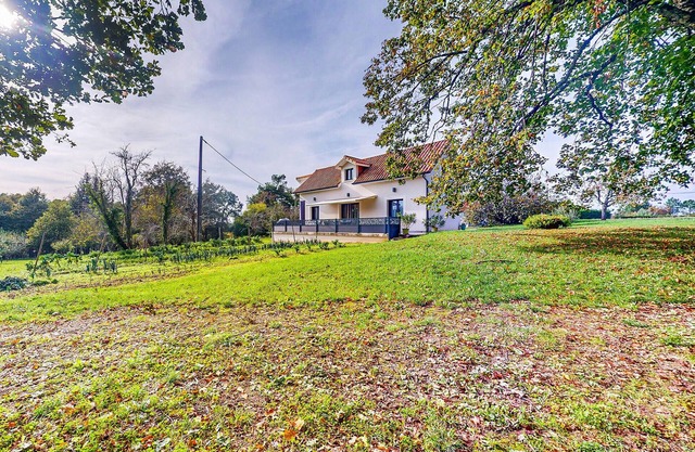 4 bedroom amazing home in Sanilhac