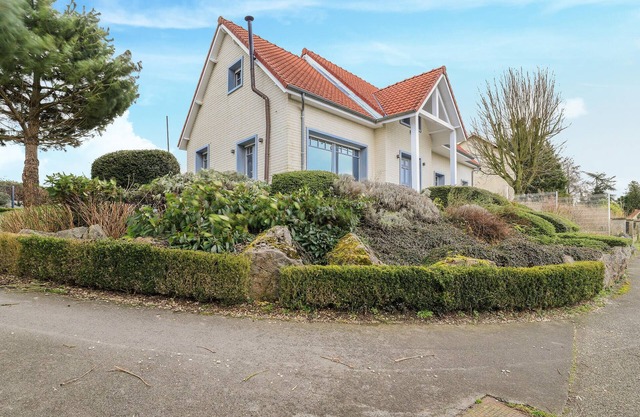 4 bedroom awesome home in Romeries