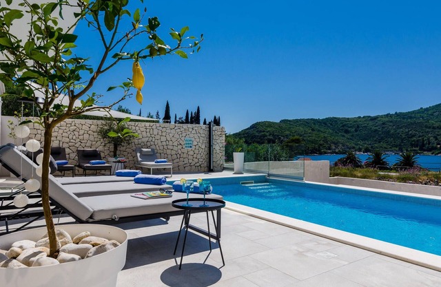 4 bedroom beautiful home in Zaton Mali