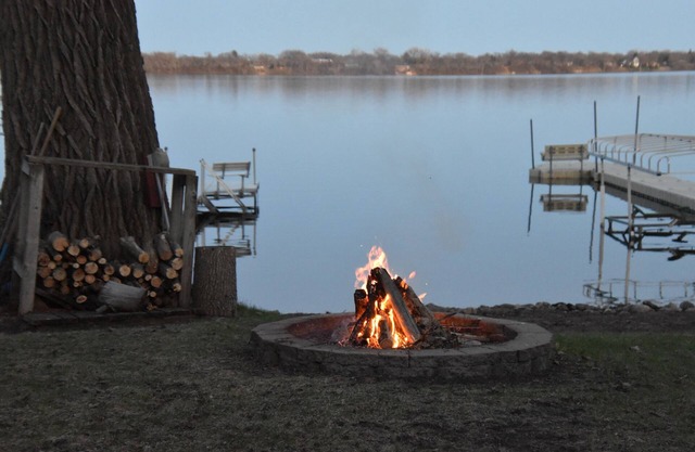 4-bedroom Cabin on Beautiful Eagle Lake in the Willmar Area