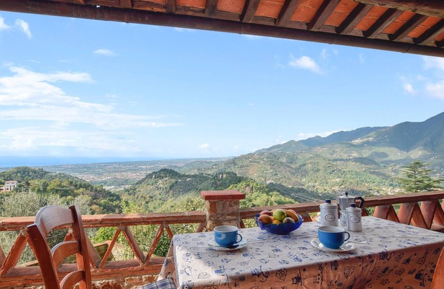 4 bedroom cozy home in Camaiore