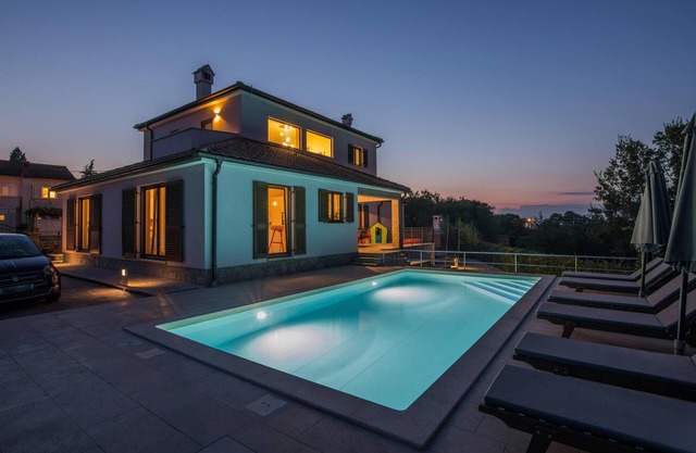 4 bedroom gorgeous home in Krk