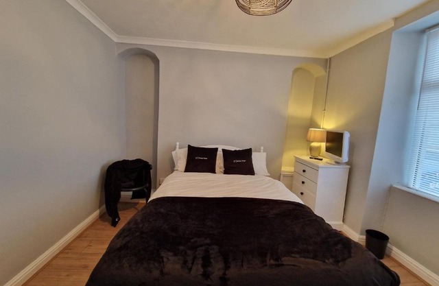 4 Bedroom house in Merthyr Tydfil. Near Brecon Beacons National Park