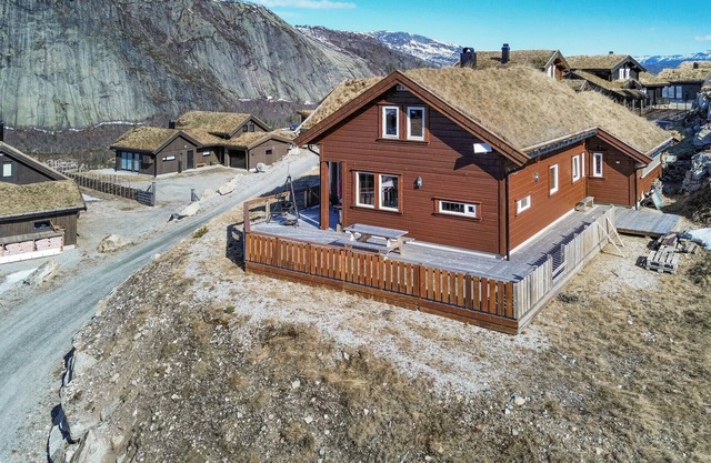 4 bedroom lovely home in Rysstad