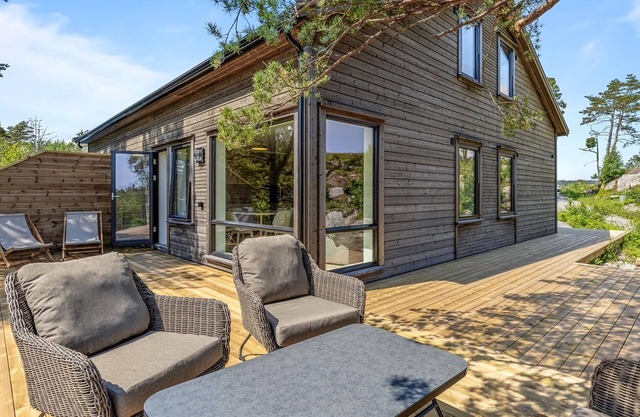 4 bedroom lovely home in Risør