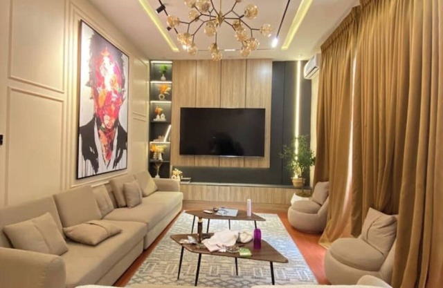 4 Bedroom luxury terrace house