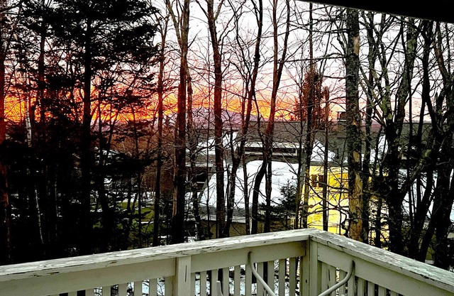 4 Bedroom Mountainside Condo - Enjoy Beautiful Vermont This Winter!