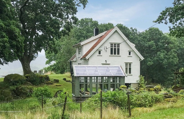 4 bedroom nice home in Lyngdal