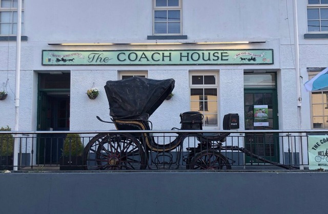 4-bedroom room in the centre of Moycullen