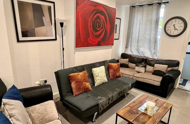 4 Bedroom Terrace house