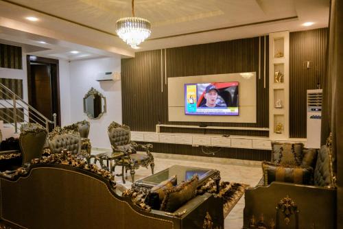 4 Bedroom Terraced Duplex for Airbnb Short Stay in Ikeja