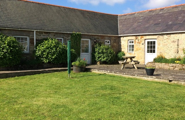 4 Glantraeth Farm Cottage. Ideal base to explore the Isle of Anglesey.