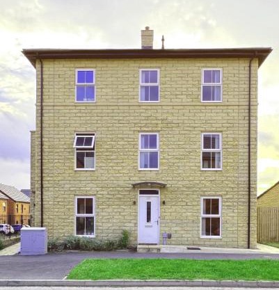 4 Hills Properties - Everest