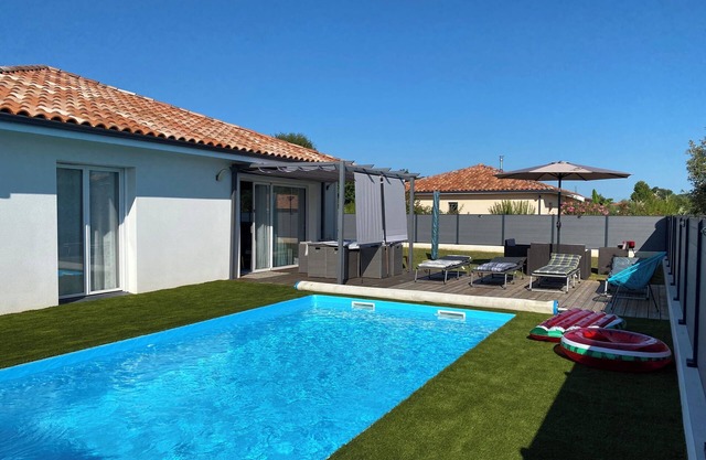 4* house with private pool and garden