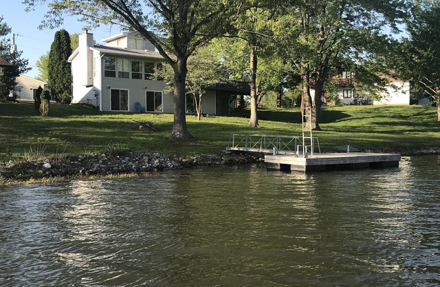 4 Kayaks and No Stairs to Water!