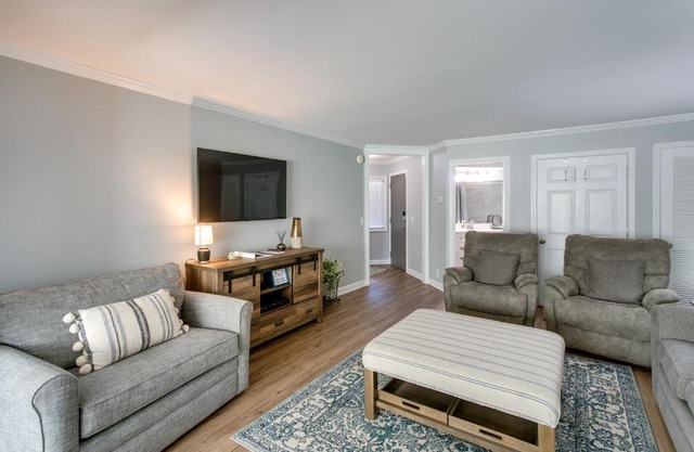 4 Mi to Beach St Simons Island Golf Course Condo