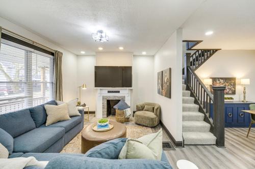 4 Mi to Dtwn Modern Retreat with Yard in Cleveland