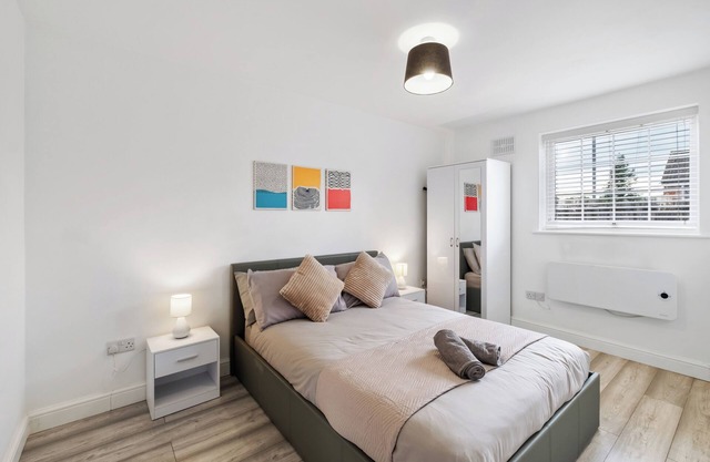 4 Min to LTN | Modern Stylish | WiFi | FreeParking