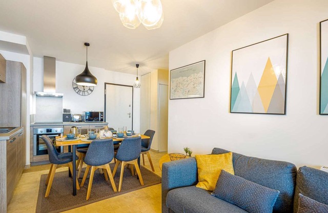 4-person flat - modern, close to the centre and slopes, terrace