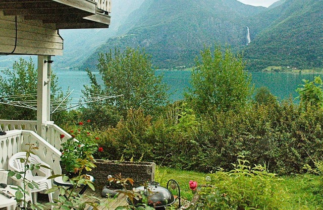4 person holiday home in Høyheimsvik