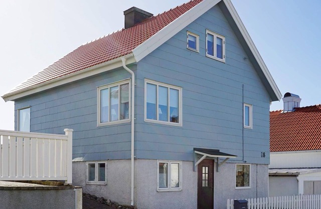 4 person holiday home in KUNGSHAMN